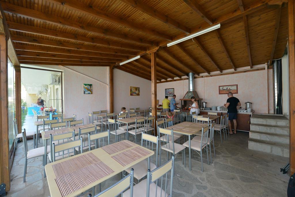 Anna Christina Apartments Metamorfosi  Bagian luar foto
