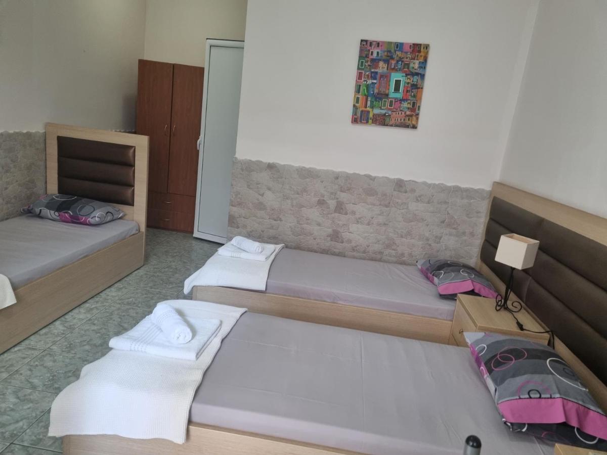 Anna Christina Apartments Metamorfosi  Bagian luar foto