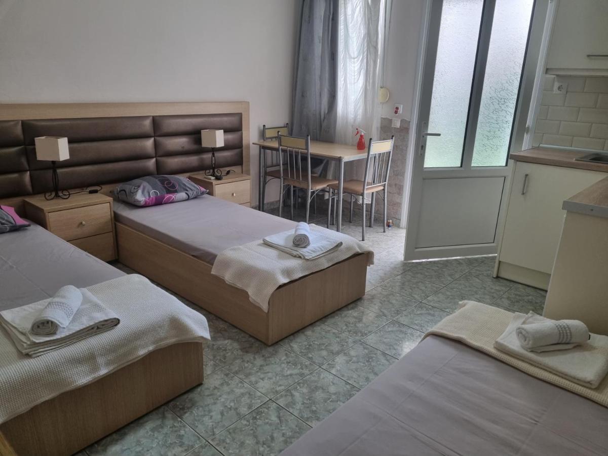 Anna Christina Apartments Metamorfosi  Bagian luar foto